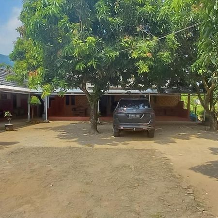 Aa Bungsu Syariah Balekambang Ciletuh Sukabumi Redpartner Hotell Cilowa Exteriör bild