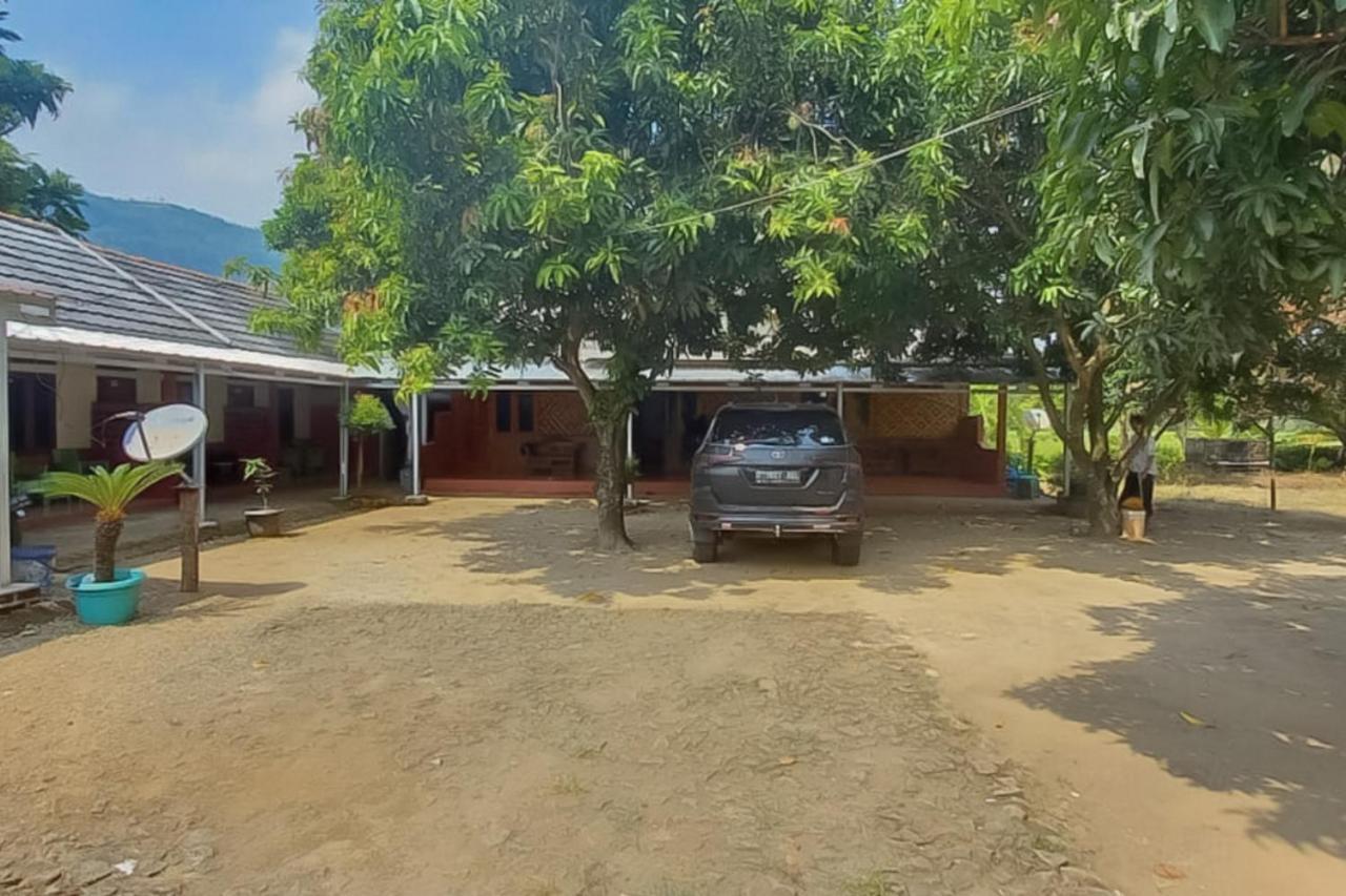 Aa Bungsu Syariah Balekambang Ciletuh Sukabumi Redpartner Hotell Cilowa Exteriör bild